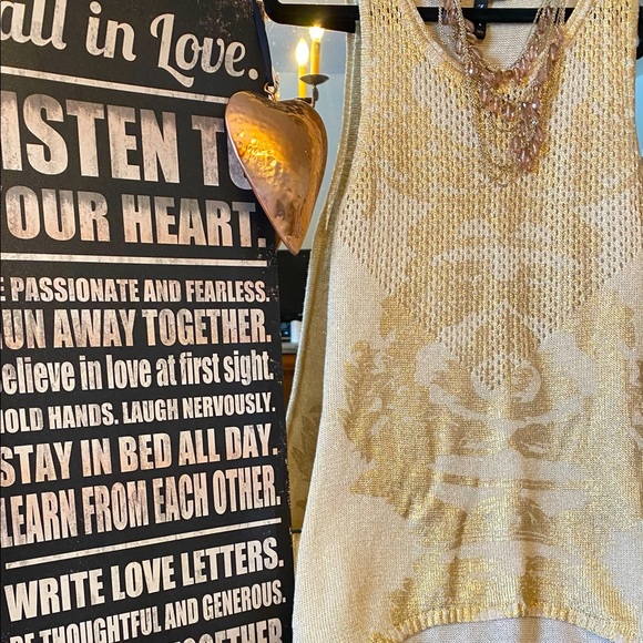 AZI Tunic top - Picture 10 of 12